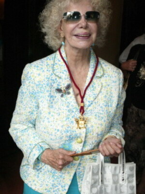 La duquesa de Alba y su hija Eugenia saltaron con el Betis en el Calderon