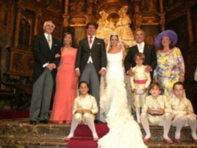 Luis del Olmo en la boda en Sevilla de la hija de Antonio de Los del Rio,que oficio el Cardenal Amigo