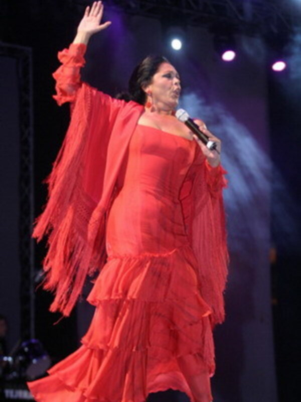 Isabel Pantoja canta centenario Sevilla