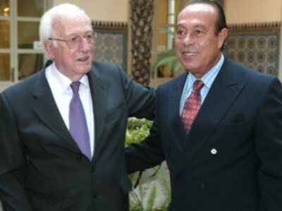 Antonio Mingote presentó en Sevilla sus dibujos de el Quijote