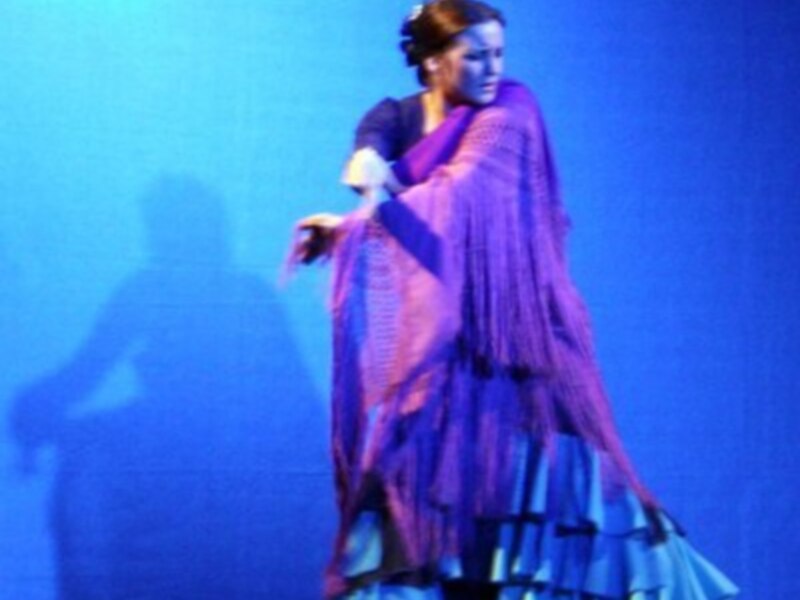 Ensayo general de En Luna LLena en el salón de actosd e la facultad de ingenieros