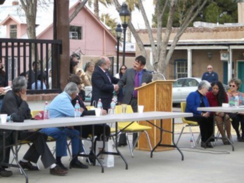 Carmona establece ámbitos de colaboración con la Universidad y Ayuntamientos de Nuevo México
