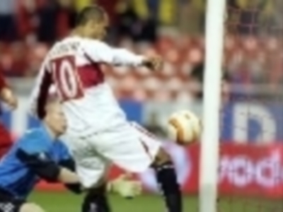 Los sevillistas Kanouté y Luis Fabiano son duda para el domingo