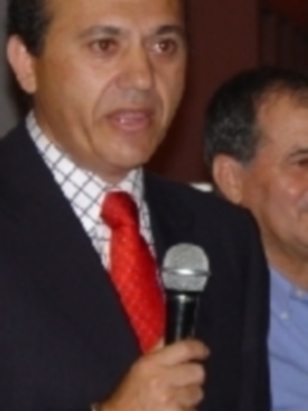 Del Nido acude a la inauguración de una peña sevillista en Lebrija