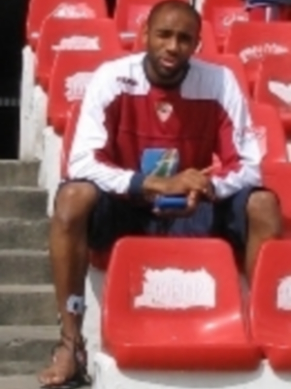 Jesús Navas y Notario, novedades en la lista para recibir al Valencia