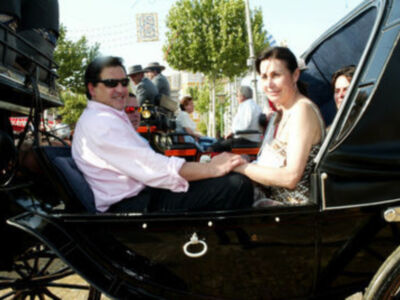 Cronica de Marina Bernal sobre los famosos en la Feria de Sevilla 2006