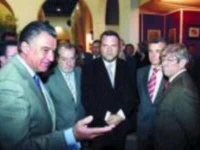 El Consistorio costeará Fibes con dinero además de poner el suelo