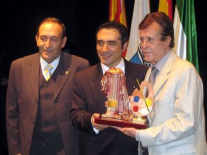 Antonio Montiel recibe el premio Séneca 2006 que otorga la Casa de Andalucía de Llobregat