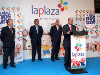 Abre sus puertas en primer centro comercial de Ayamonte