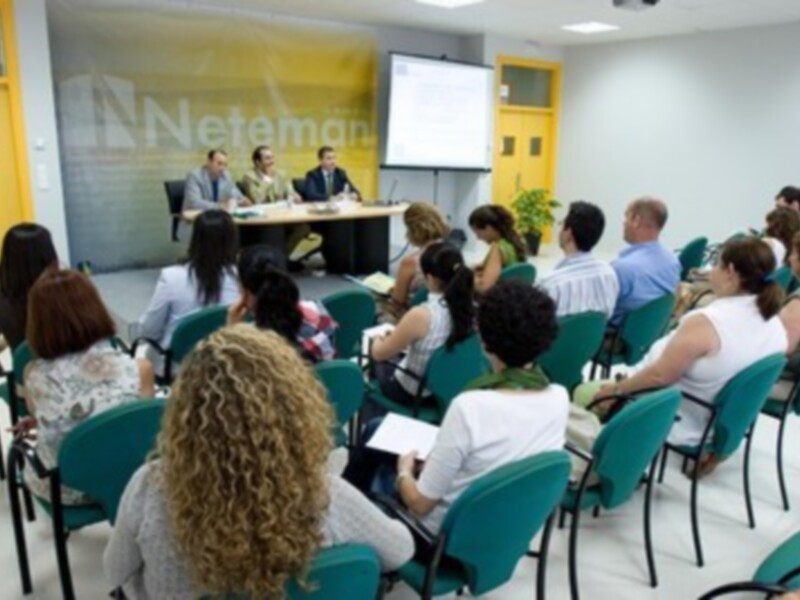 Grupo Neteman analiza la nueva formación para el empleo en el Espacio Tecnológico de la industria gráfica
