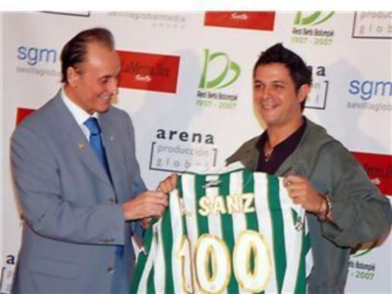 ALEJANDRO SANZ, SOCIO DE HONOR DEL BETIS