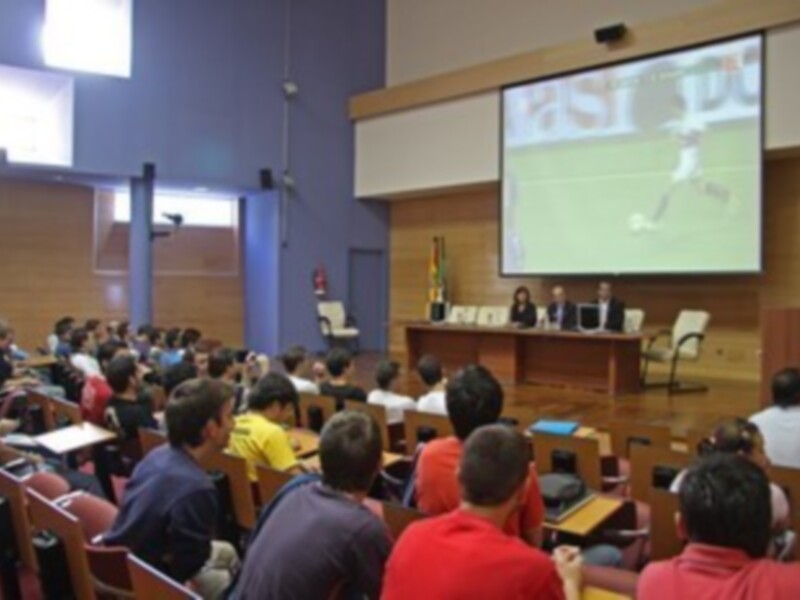 Jose Maria del Nido cifra en 200 millones de euros el valor de la plantilla sevillistas