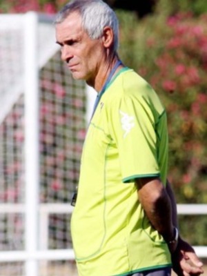 Héctor Cúper "El Elche es casi de primera division"