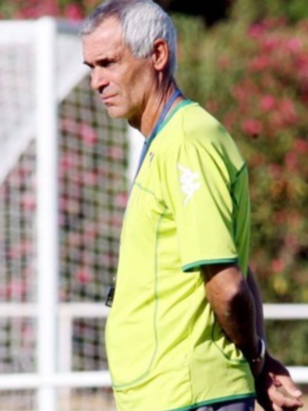 Héctor Cúper "El Elche es casi de primera division"