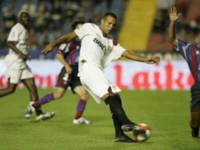  EL Sevilla ganó 0-2 ante el Levante