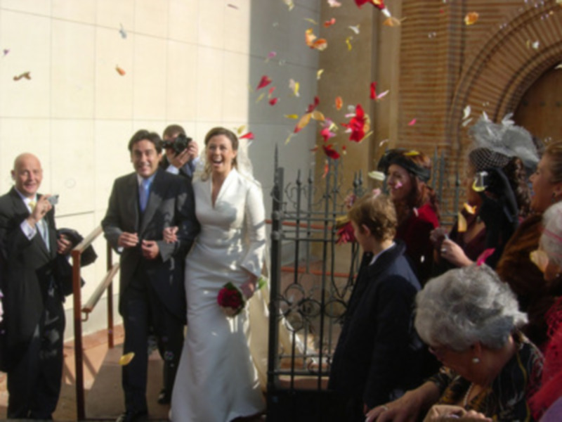 Enlace matrimonial en Sevilla de Iván Otálora Pérez y Luisa Iza Benjumea.