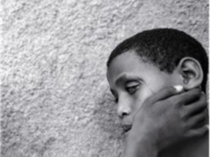 MÉDICOS DEL MUNDO, LA PRESIDENTA DEL PARLAMENTO DE ANDALUCÍA Y EL ALCALDE DE SEVILLA INAUGURAN LA EXPOSICIÓN DEL X PREMIO DE FOTOGRAFÍA HUMANITARIA LUIS VALTUEÑA