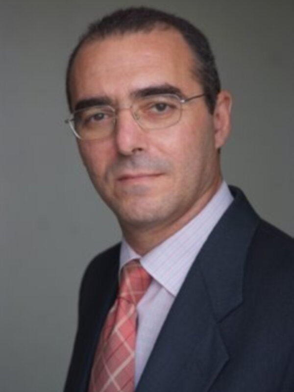 Flores: El diálogo con ETA sólo para concertar el día y la hora para entregar las armas 