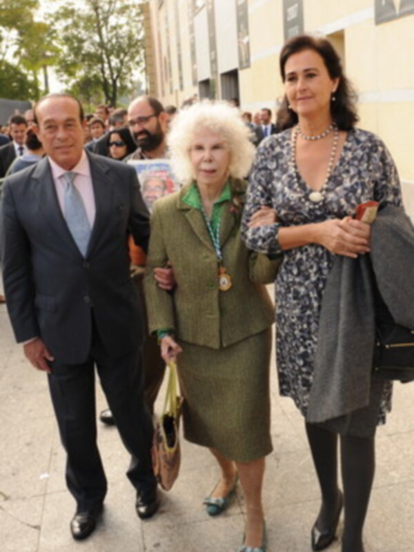 LA DUQUESA DE ALBA YA NO QUIERE HABLAR DE BLANCA MARTINEZ DE IRUJO