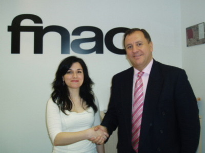 LA ASOCIACIÓN DE LA PRENSA FIRMA UN ACUERDO DE COLABORACIÓN CON FNAC ESPAÑA