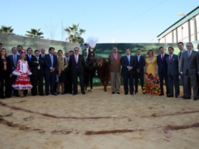 MANUEL DÍAZ EL CORDOBÉS INAUGURA LA SEGUNDA EDICIÓN DE PLANETA TORO Y MUNDO FLAMENCA