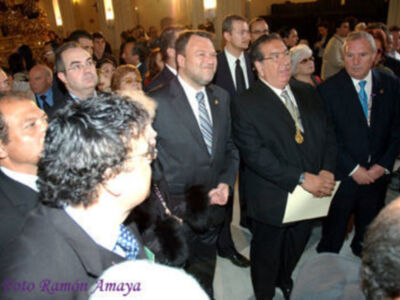 Visitan los pasos de la Hdad. Sacramental Los Gitanos: S.E.R. El Sr. Cardenal Amigo, la Excma. Sra. Duquesa de Alba, El Excmo. Sr. Alcalde D. Alfredo Sánchez Monteserín.