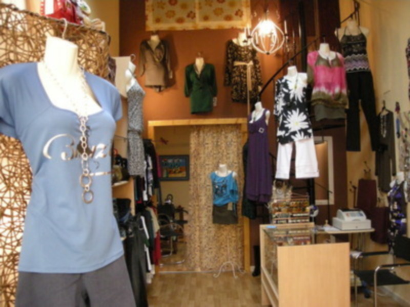 Muchamujer - Talla grande y juvenil en Sevilla 