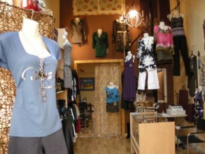 Muchamujer - Talla grande y juvenil en Sevilla 