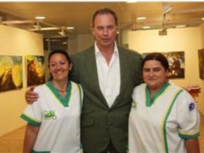 Bertín Osborne contento junto a su hija Alejandra por la mejoría de su hijo