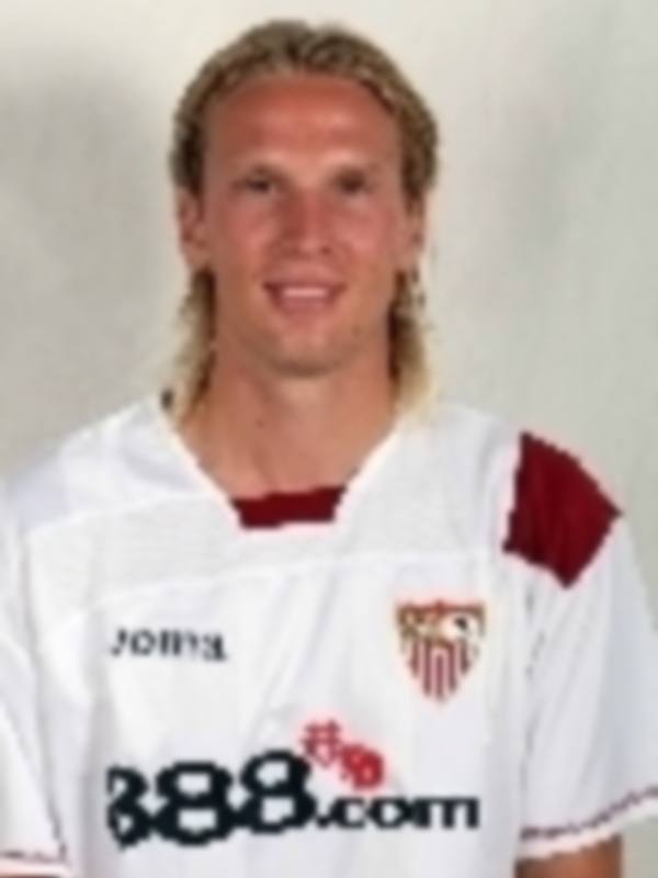 Christian Poulsen deja el Sevilla F.C. para fichar por la Juve