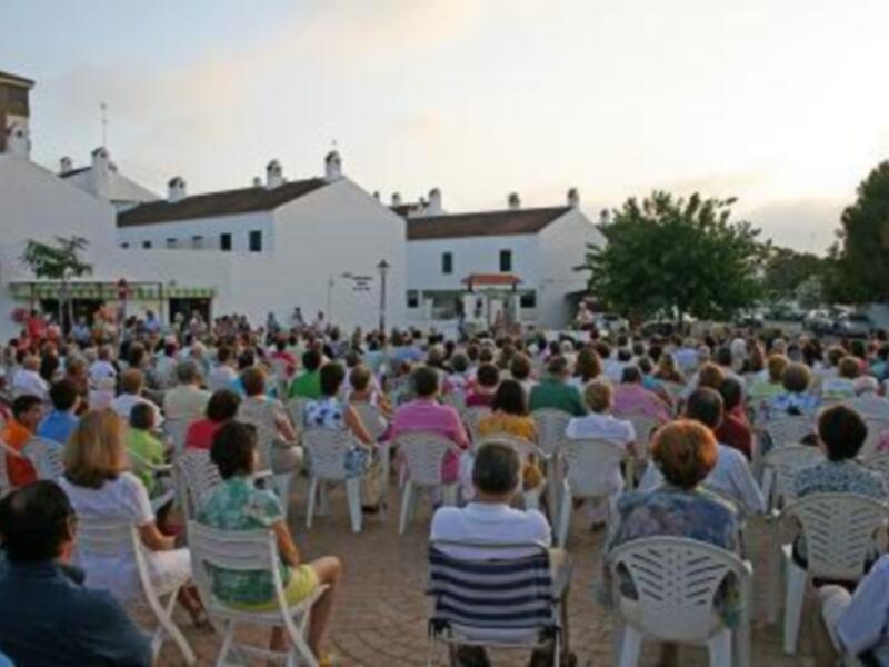 Continúan las Eucaristías en la plaza de la Paz y la Concordia en Urbasur, Isla Cristina (Huelva) este sábado a las 20:30 h.