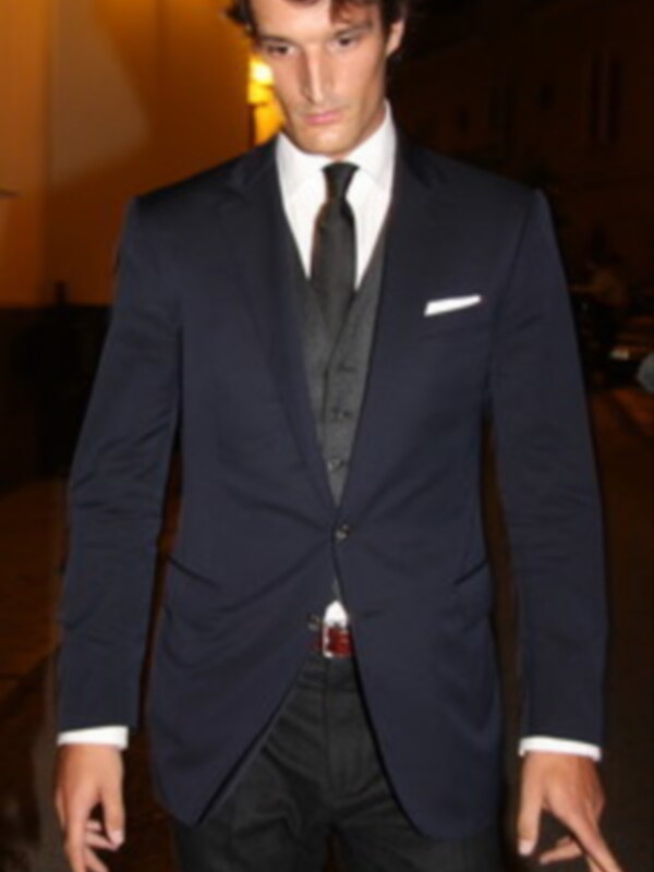 RAFAEL MEDINA, DESOLADO EN LA MISA FUNERAL POR SU TÍO ANTONIO ABASCAL