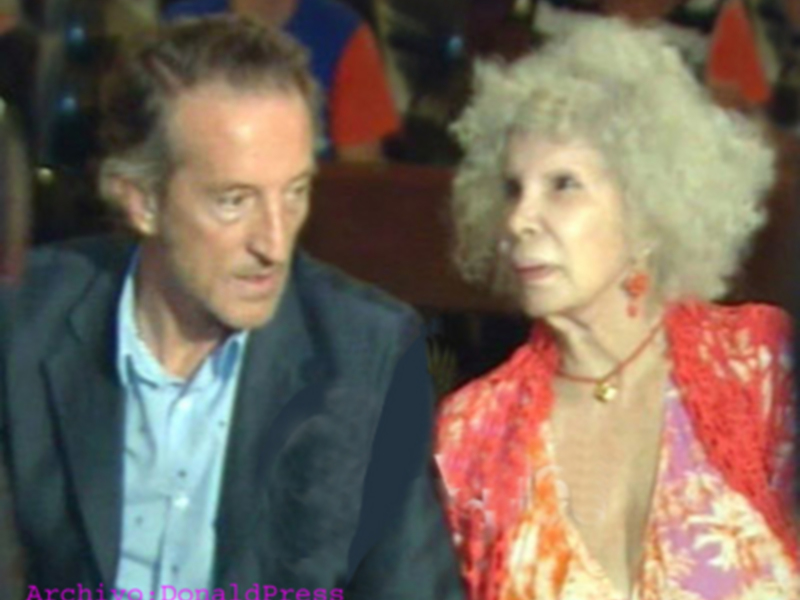 La Duquesa de Alba, visita el Templo Santuario de la Hermandad Sacramental Los Gitanos, en compañía de Alfonso Díez.