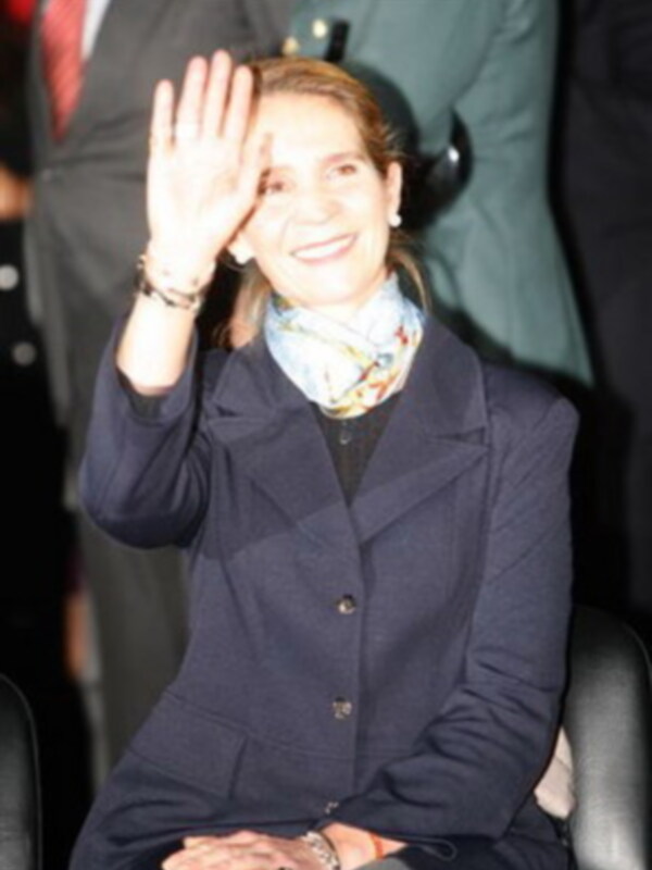 La infanta Elena muy feliz en la inauguracion del Sicab de Sevilla y tras rumores de noviazgo