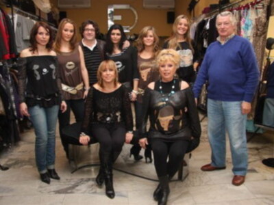 Lista de Espera de Sevilla comercializa las camisetas de Maria Jimenez