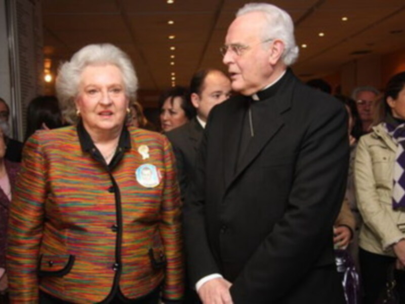 La infanta doña Pilar de Borbon y Maria Jose Campanario inauguraron en Sevilla la 23 edicion del Rastrillo de Sevilla,