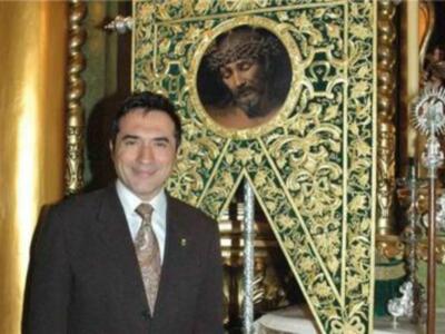 Antonio Montiel realiza dos pinturas para la Semana Santa de Almogia
