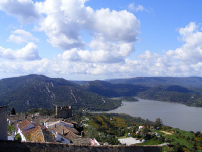 Inaugurado el Hotel El Alcázar de Castellar de la Frontera, situado en el interior de un castillo del siglo XIII