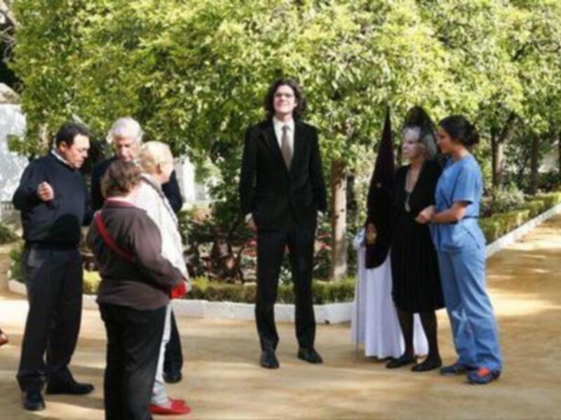 La Duquesa de Alba volvió a lucir la mantilla ante su Hermandad de los Gitanos