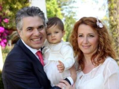 Agustín Bravo y su esposa Susana, bautizan a su hija Alejandra