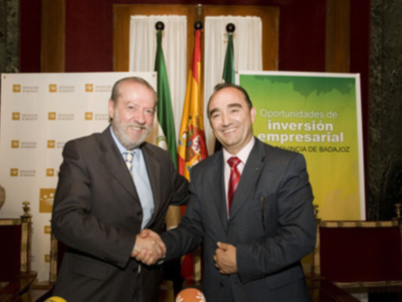 LOS PRESIDENTES DE LAS DIPUTACIONES DE SEVILLA Y BADAJOZ HAN FIRMADO HOY UN ACUERDO MARCO DE COLABORACIÓN EN LA CASA DE LA PROVINCIA