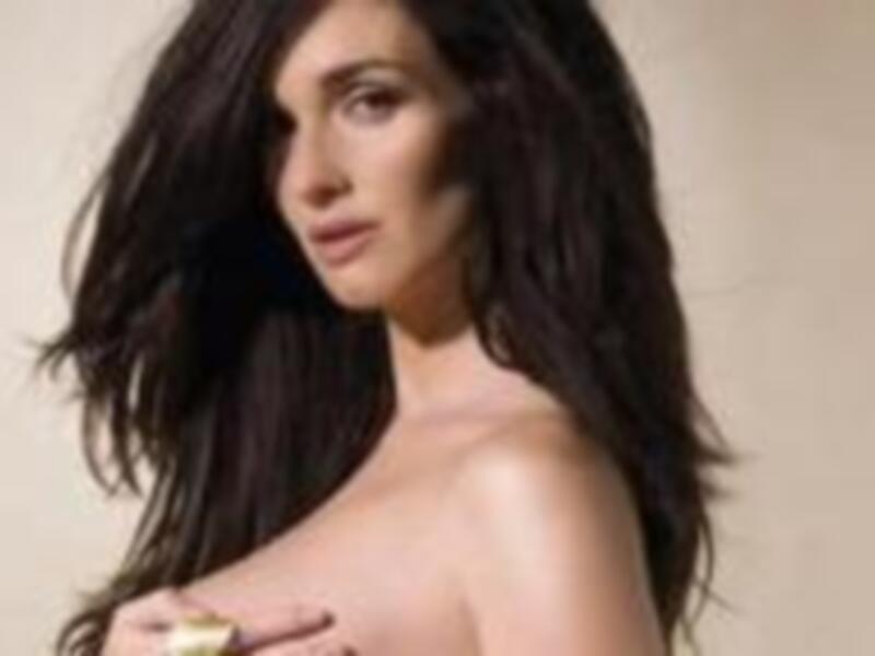 Paz Vega desnuda su embarazo 