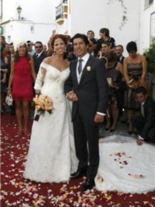 Pastora Soler se casó con el coreógrafo Fracis Viñolo tras cinco años de noviazgo en Coria del Rio, Sevilla 