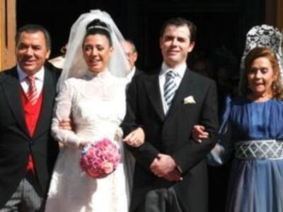 Boda en Sevilla, de de Rocío Ruiz, hija de Rafael Ruiz, componente del Dúo Los del Río, con Paco Ferrer