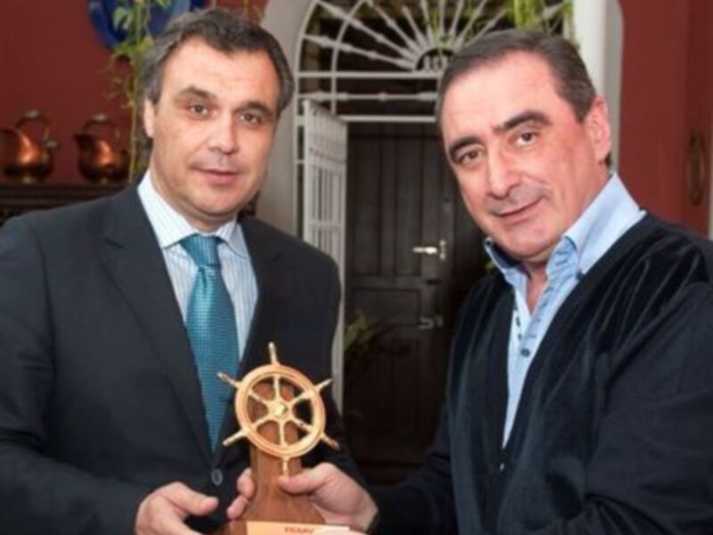 Carlos Herrera Crusset recibe el Timón de Oro, máximo galardón otorgado por FEAAV