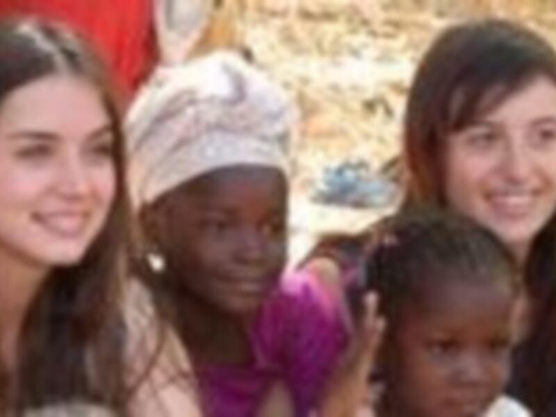 Ana de Armas y Miguel Alcantud ofrecen un taller centrado en el cortometraje dentro del proyecto que VOCES tiene en Mali