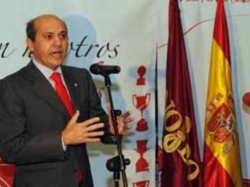 Del Nido: Luis Fabiano está prácticamente recuperado, incluso puede jugar el sábado ante el Depor si no existe ningún contratiempo