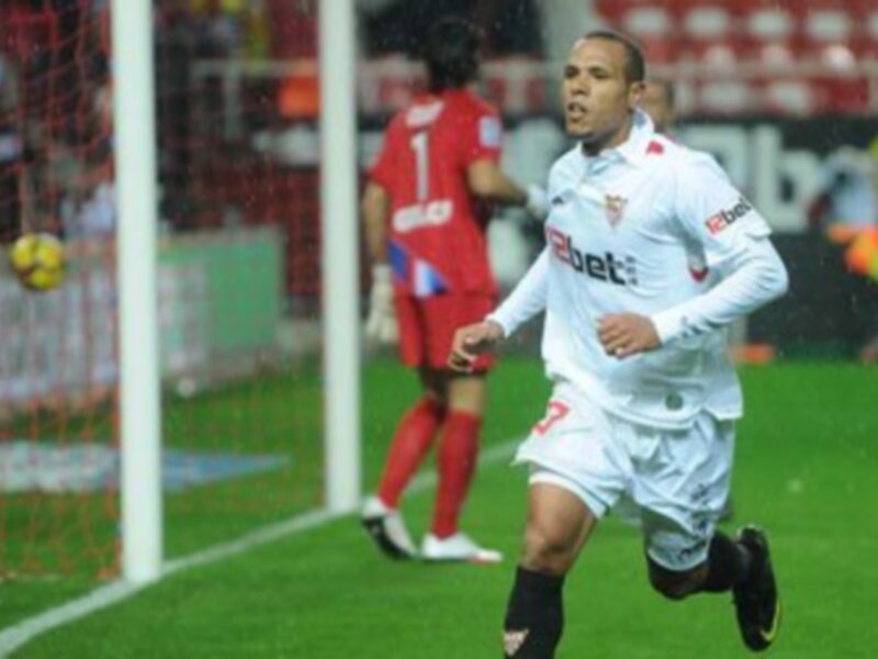 Luis Fabiano entrena con normalidad y estará listo para el partido ante el CSKA