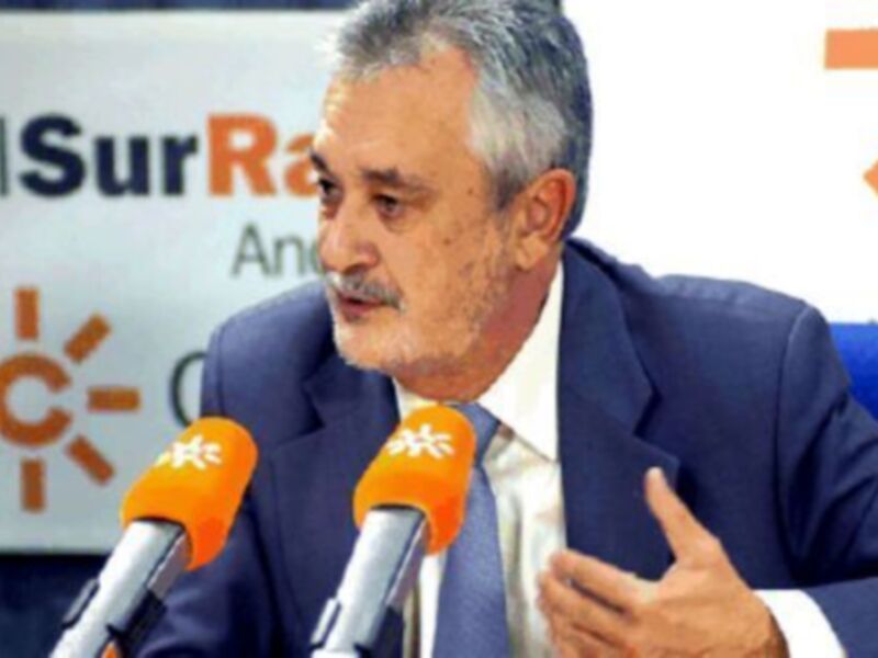 Griñán afirma que los cambios del gobierno se harán en su momento 