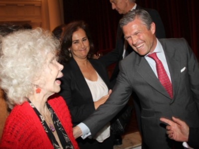 La Duquesa de Alba anima a Espartaco